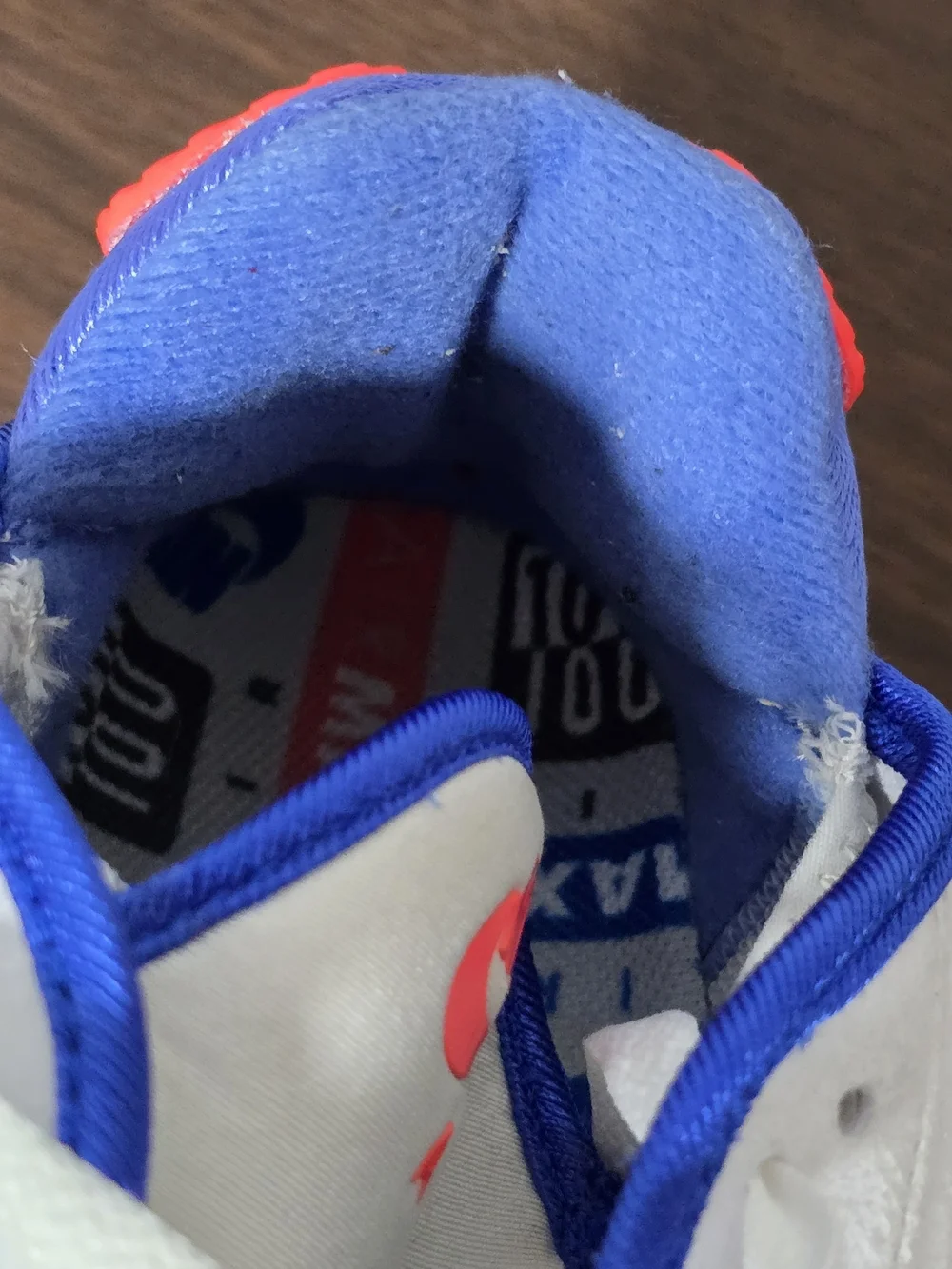 Nike Air Retro White Blue Orange Runner Sneakers